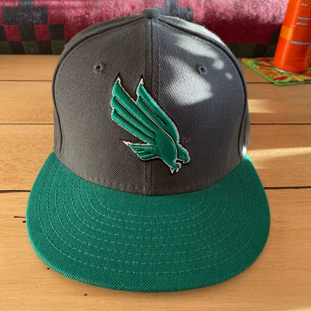 New Era 59 Fifty Fitted North Texas Mean Green Hat Size 7-1/4